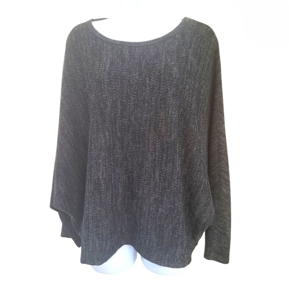Crew Neck Top with Relaxed Fit and Soft Knit Texture Bat Sleeve Size Large - Picture 6 of 7